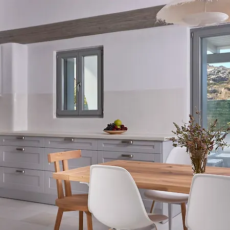 Aqua Breeze Villas * Plaka (Naxos)