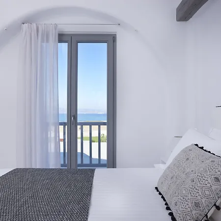 Aqua Breeze Villas *